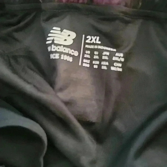 New Balance Shorts Womens 2XL Multicolor Printed 3in Short Running Workout NEW - Picture 4 of 4